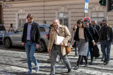 Akademici předali ministerstvu školství petici kvůli financování vysokých škol